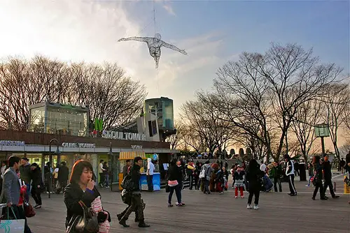 Getting to Namsan Seoul Tower, top attractions in seoul, top places to visit in seoul, locks of love