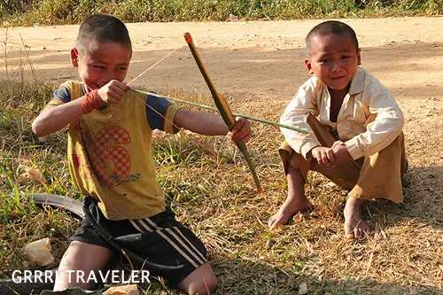 laotian children nong khiauw, archery, laotian games