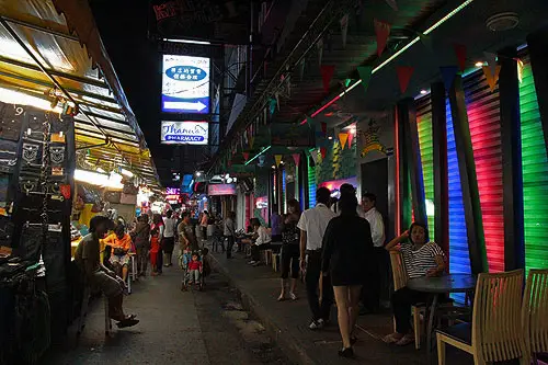 bangkok-bars, bangkok bars, patpong sex bars, shopping in bangkok, night markets in bangkok