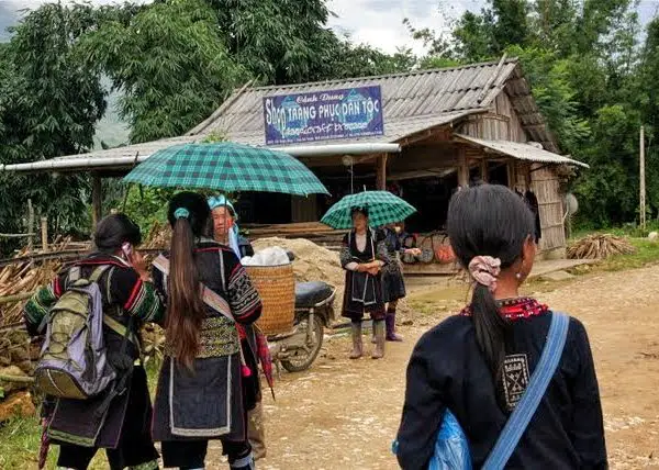 hmong village, hmong guides, hmong culture tavan village