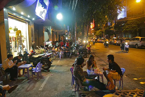 Things to know before you go to Vietnam, street food in Vietnam