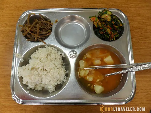 korean school lunches, teaching in EPIK Korea, teaching in Korean schools, teaching in Korea, Korean public school 