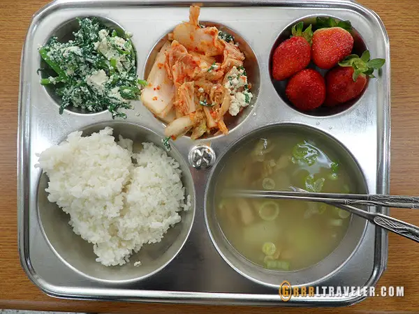 korean school lunches, teaching in EPIK Korea, teaching in Korean schools, teaching in Korea, Korean public school
