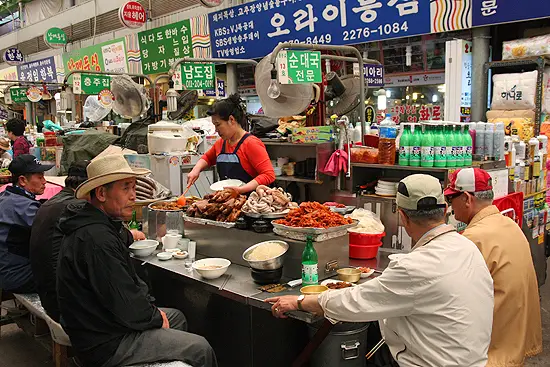 scary asian foods, traditional markets in korea, fear factor foods, traditional market restaurants