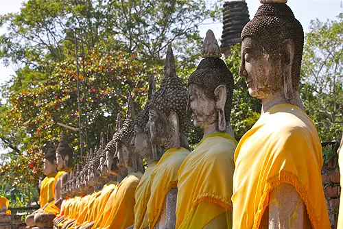 line of buddhas, ayutthaya, ayuthaya vs sukhothai, ayutthaya sightseeing, ayutthaya attractions, best ayutthaya temples, famous thailand temples