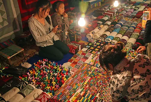 luang prabang night market, asian night markets, night markets in asia, night markets in laos, shopping in laos
