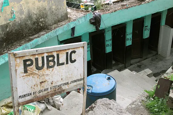 worlds worst toilets, public toilet in asia
