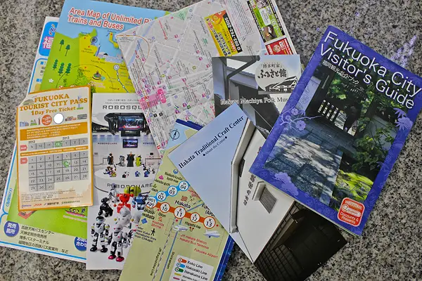 Fukuoka tourist information, maps of japan, travel information in japan, bus travel in japan, visiting japan, free maps in japan, traveling in japan