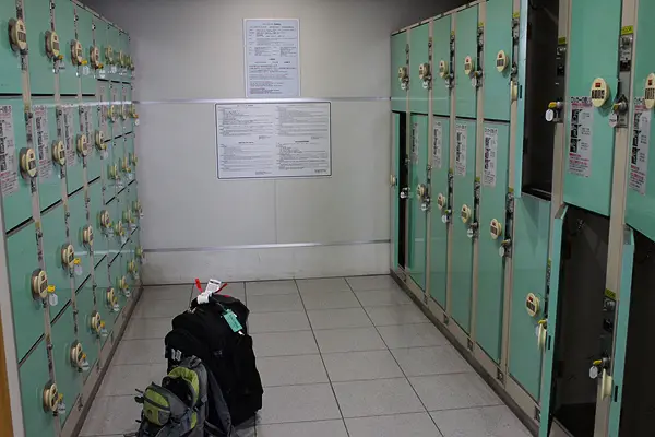 fukuoka airport lockers international, lockers in japan subways airports