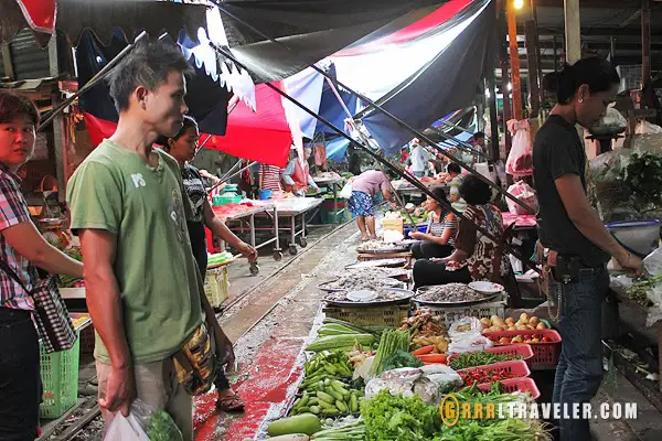 Maeklong's railway market, umbrella pulldown market