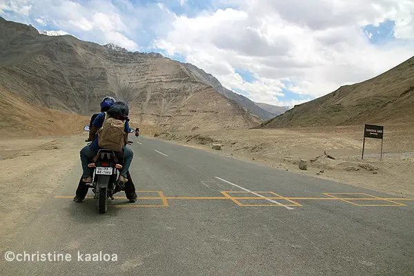 magnetic hill ladakh, ladakh travel guide, what to do in ladakh leh