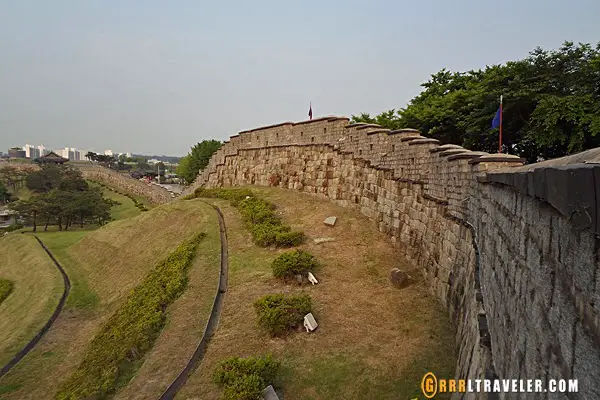 suwon fortress walls