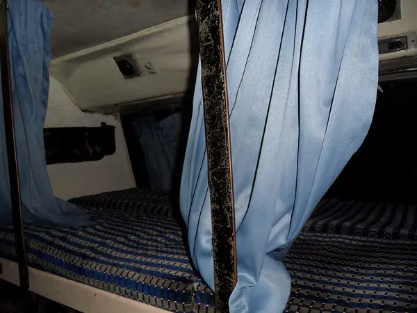 indian overnight bus with bed, tips for taking a night bus: