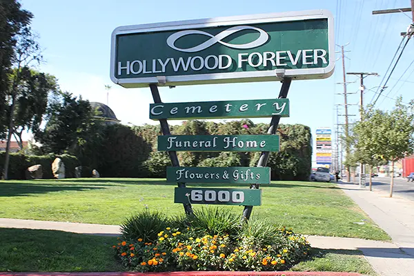 Hollywood Forever Cemetery sign, Hollywood Forever Cemetery entrance, weird museums los angeles, things to do los angeles, weird museums los angeles