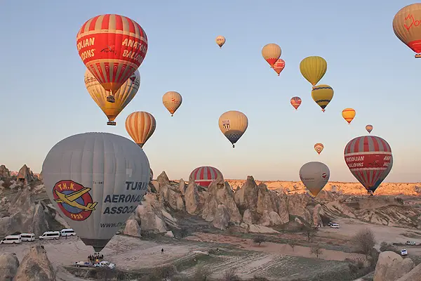 Many hot air balloon tours in cappadocia