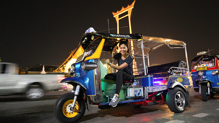 Expique Night Tuk Tuk Tour, night light tuk tuk tour bangkok, bangkok city tour, bangkok night city tour