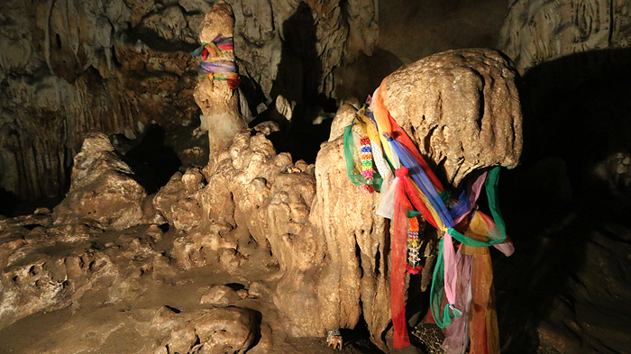 chiang dao cave stalactites, things to do in chiang dao, chiang dao thailand, chiang dao cave stalagmites