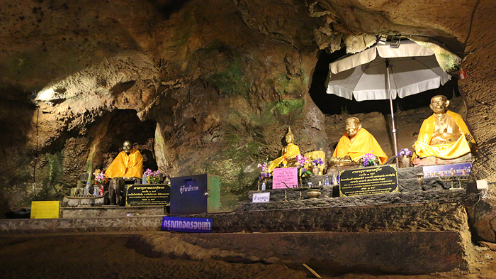 chiang dao cave altars