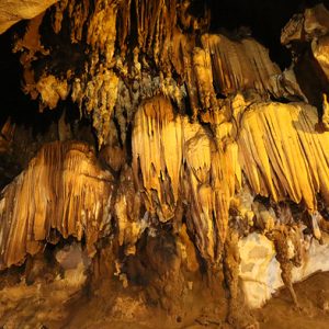 chiang dao cave stalactites, things to do in chiang dao, chiang dao thailand