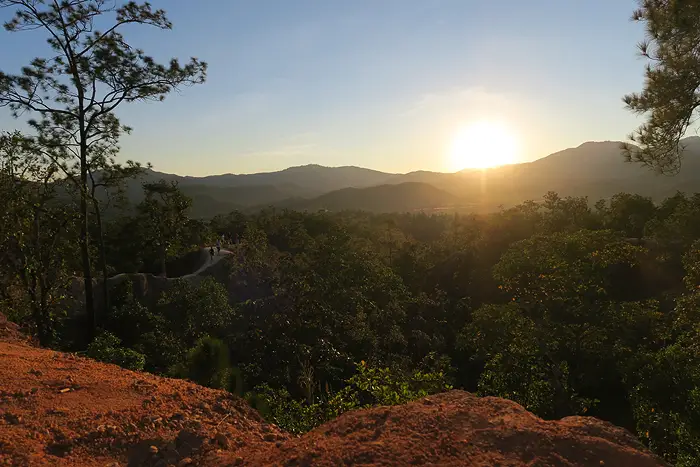 pai canyon sunset, Things to Do in Pai, top attractions in Pai, pai sightseeing, top things to do in pai, vegetarian restaurants in pai