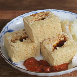stinky tofu, taipei food tour, taipei eats, taiwanese cuisine, taiwanese street food