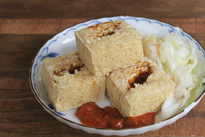 stinky tofu, taipei food tour, taipei eats