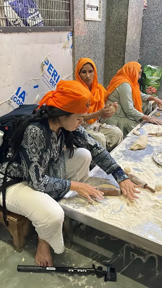 Volunteering at a Sikh kitchen temple