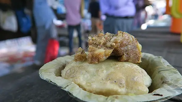kachoori samosa masala, street foods in kolkata, Top Street Foods in kolkata, top foods in kolkata, top indian foods, top indian street foods