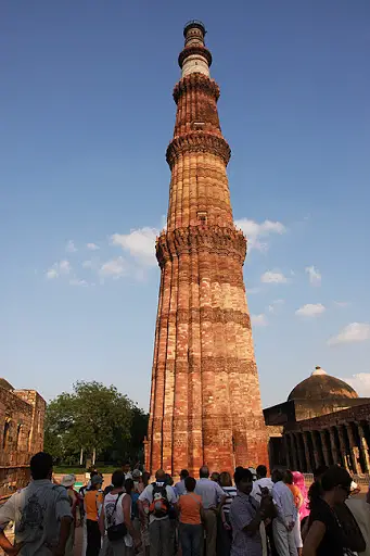 qutab minar delhi india attractions