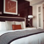 Tips for staying at hotels, hotel tips, hotel etiquette