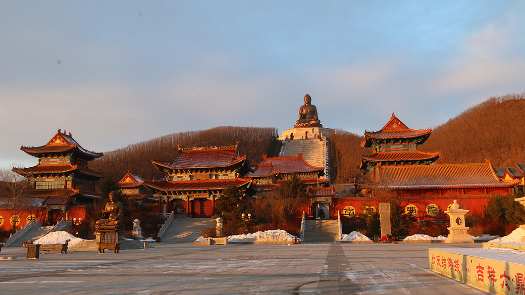 Dunhua City, Giant Buddha, Chinas largest buddha