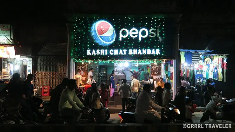 5 must try street foods in Varanasi, Kashi chaat bhandar