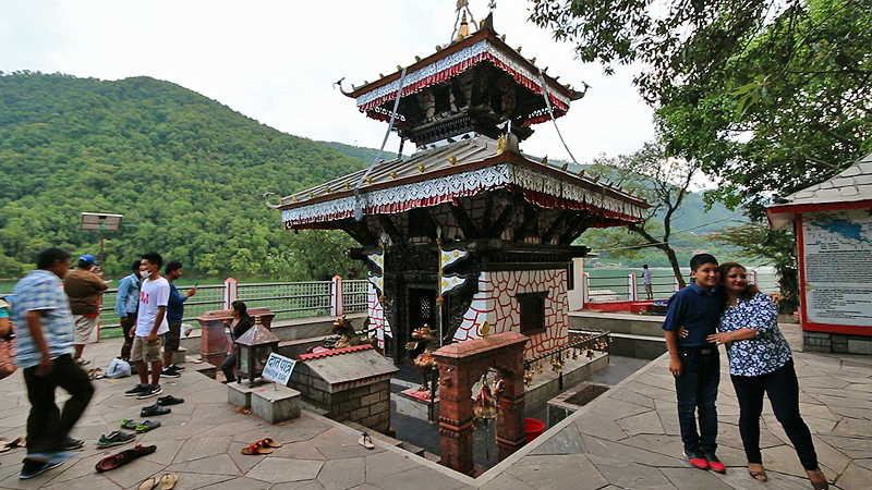 tal barahi, lake temple pokhara