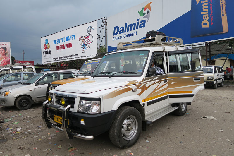 Jeep taxis, New Jaigalpuri Station