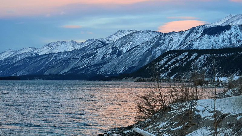 Muncho lak, Canadian Rockies british columbia