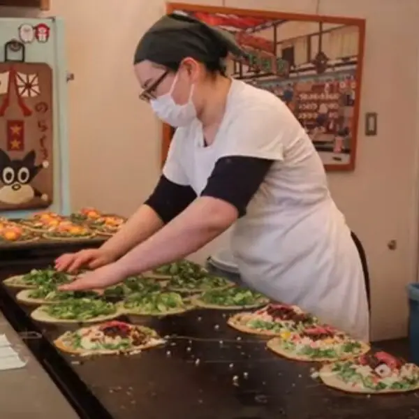 Must Try Kyoto Foods | Okonomiyaki at Issen Yoshoku