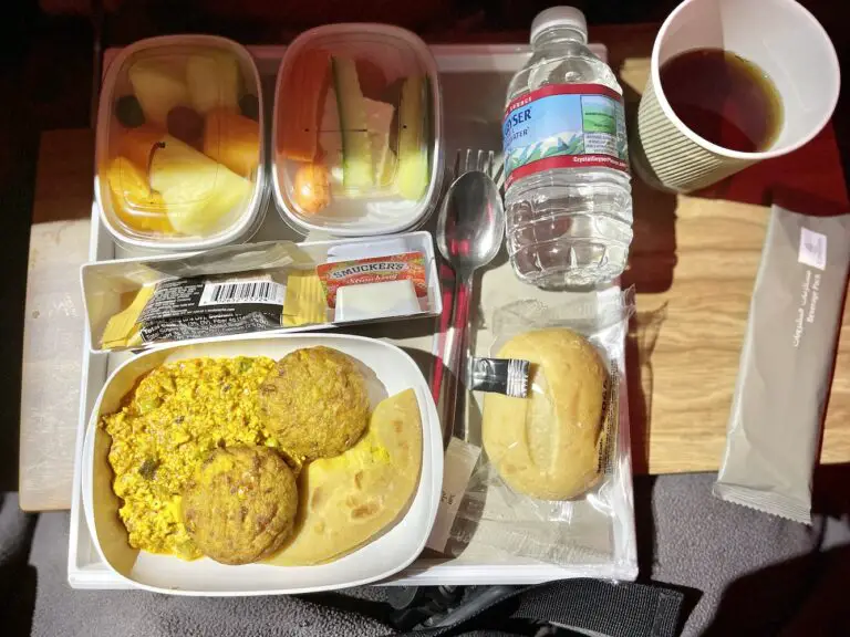 Emirates airlines economy review, emirates airlines economy food